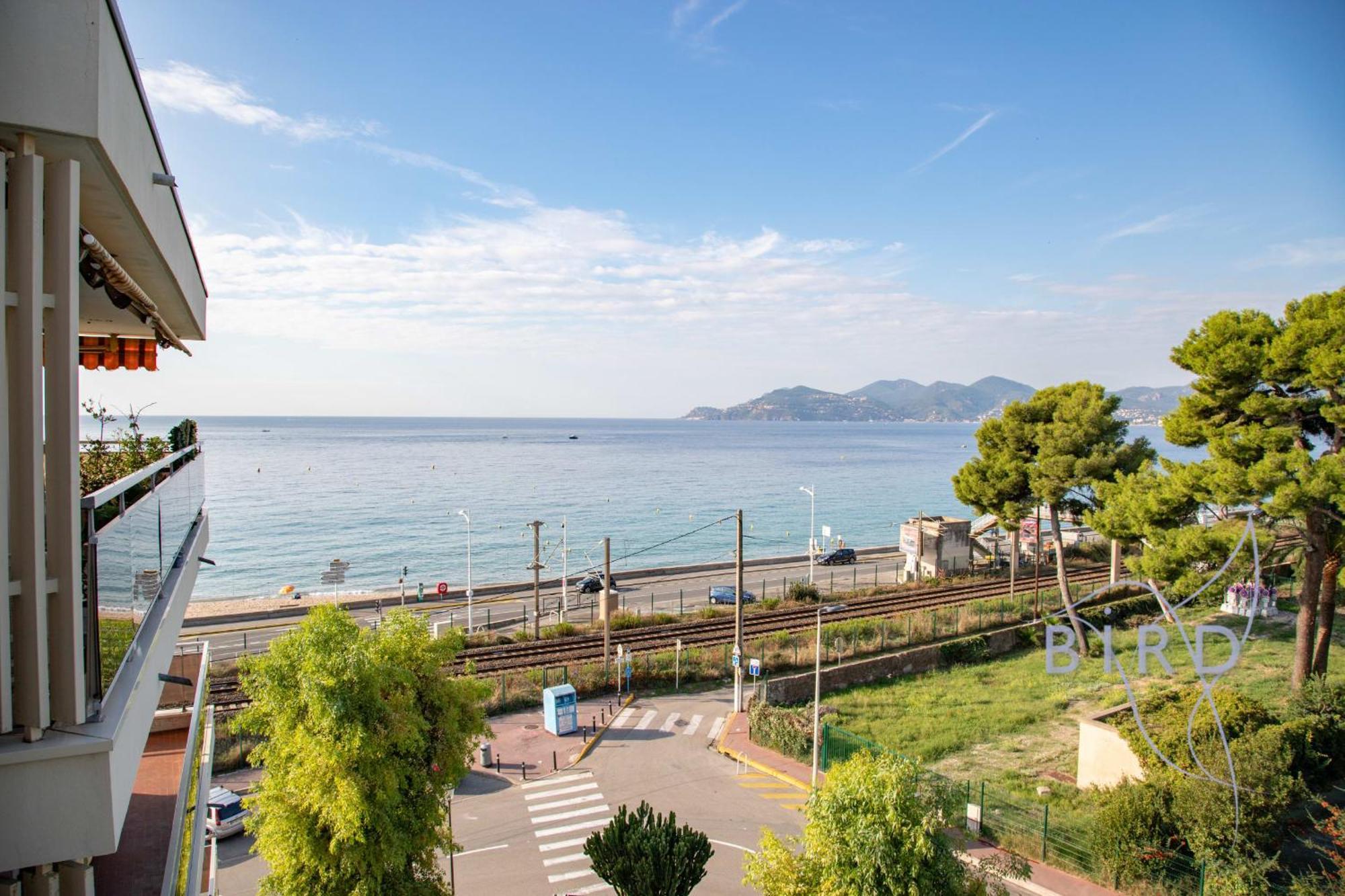 Vue Et Esterel Just Next To The *